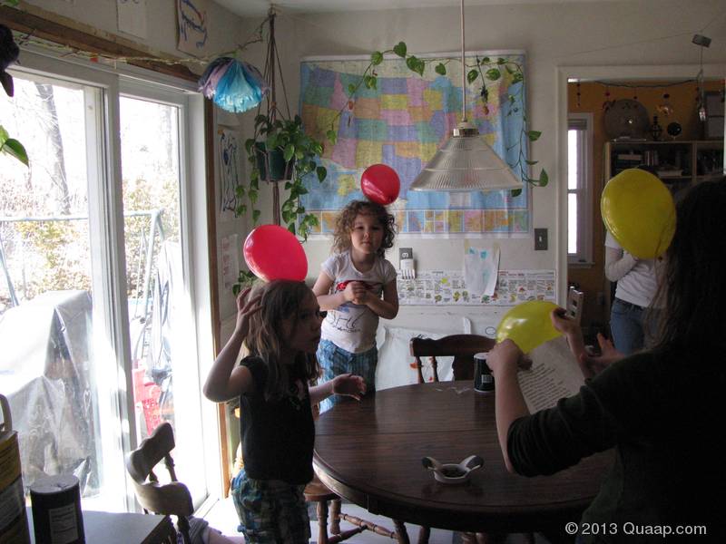  Does this balloon make my head look fat?